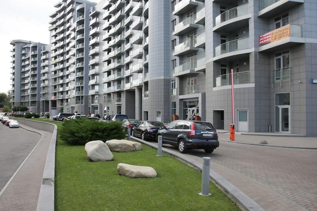 Apartments Raisy Okipnoi Київ Екстер'єр фото